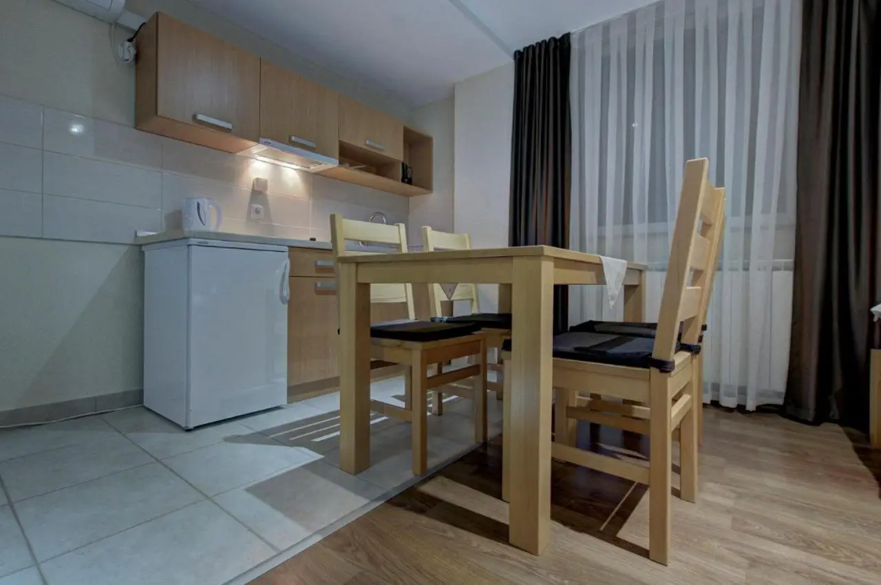 Tihe Noci Motel