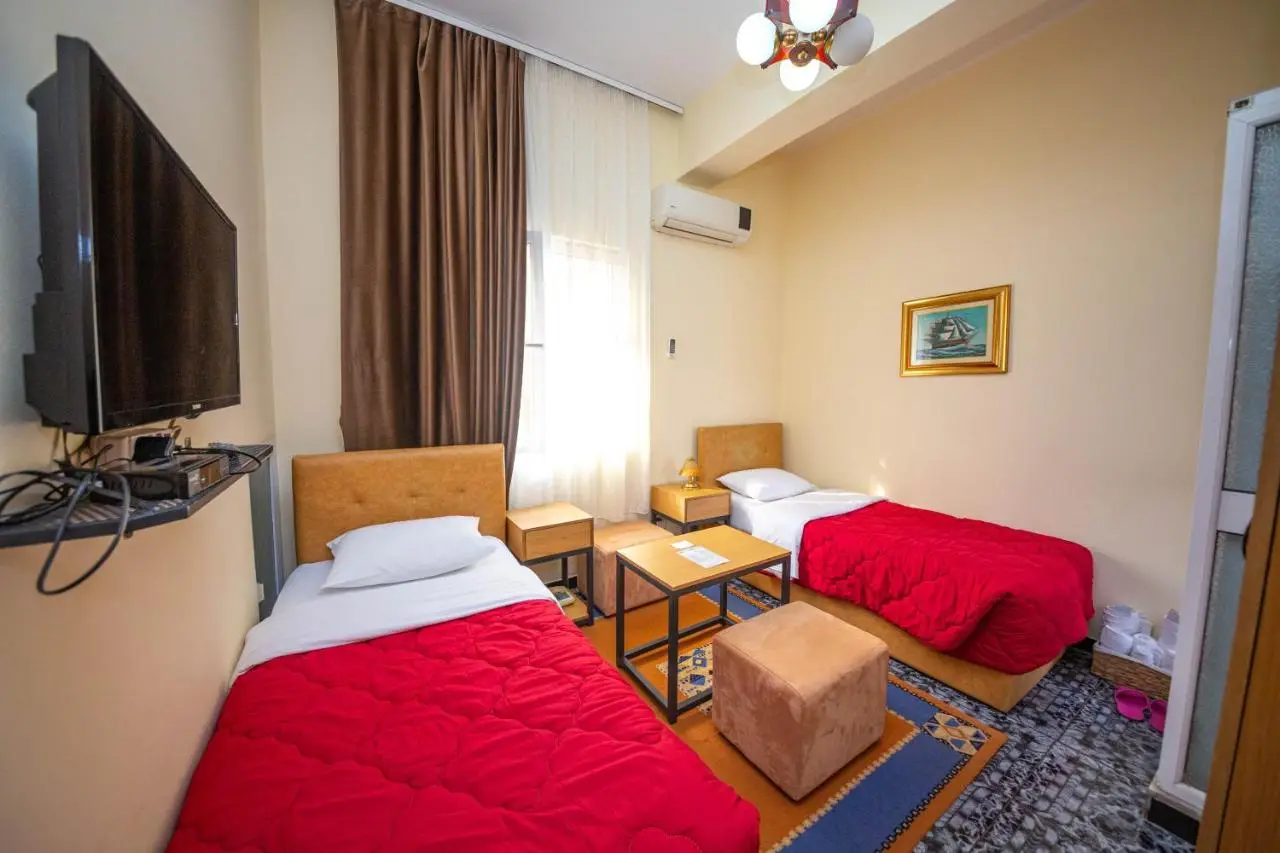 Hotel Pik Loti