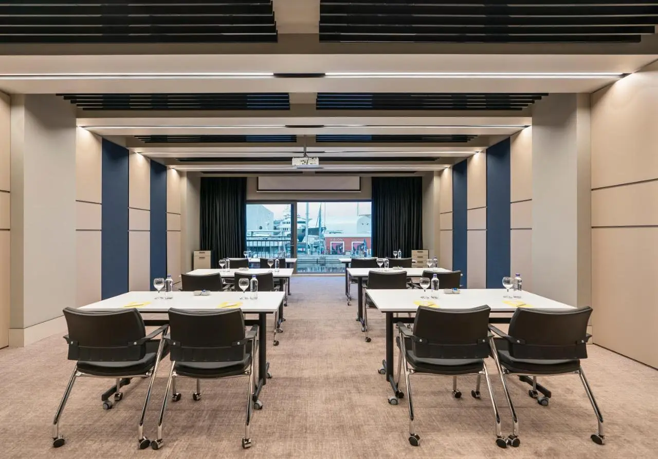 Crowne Plaza Istanbul Tuzla Viaport Marina by IHG