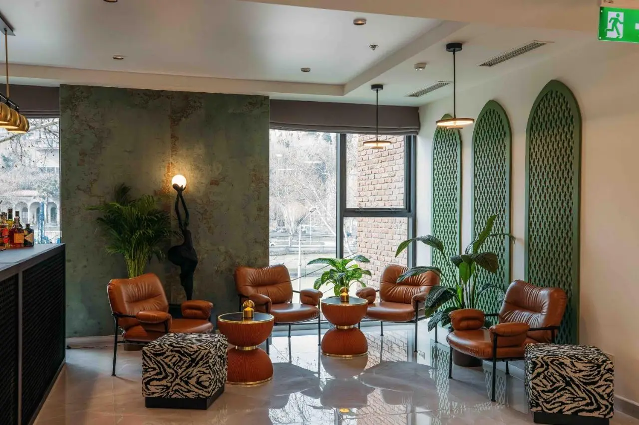 Hotel Monday by DNT Group