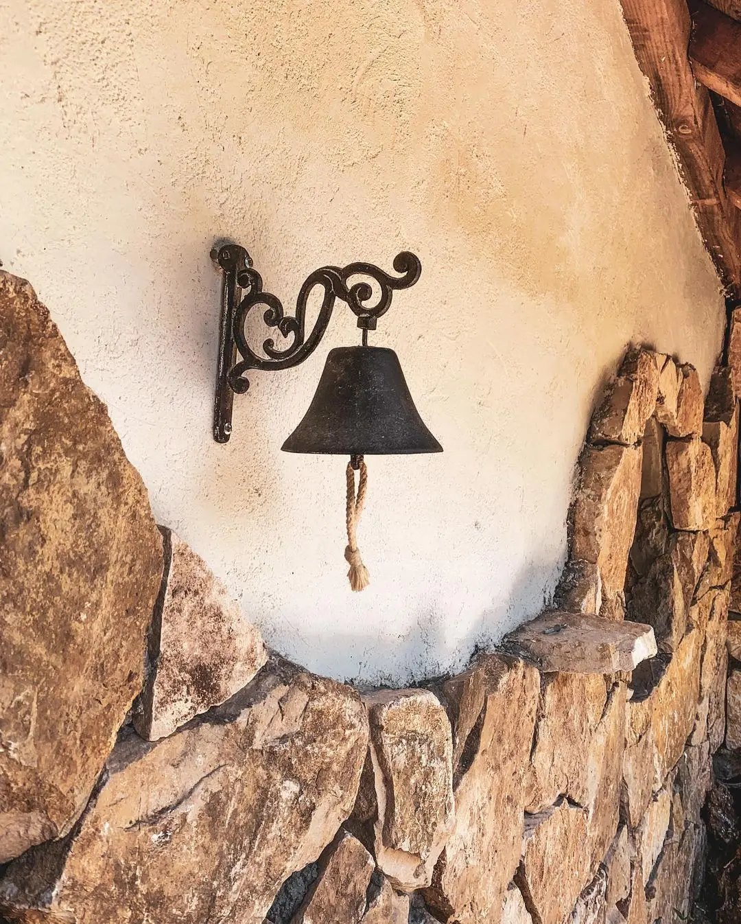 Hobbit House Mostar – Magical Underground Stay