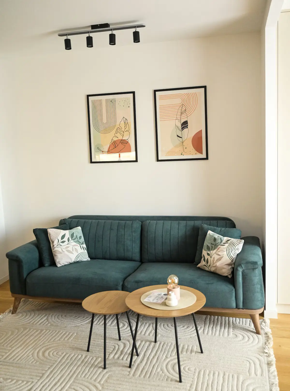 Stylish Apartment + Garage/Near Airport & Sarajevo