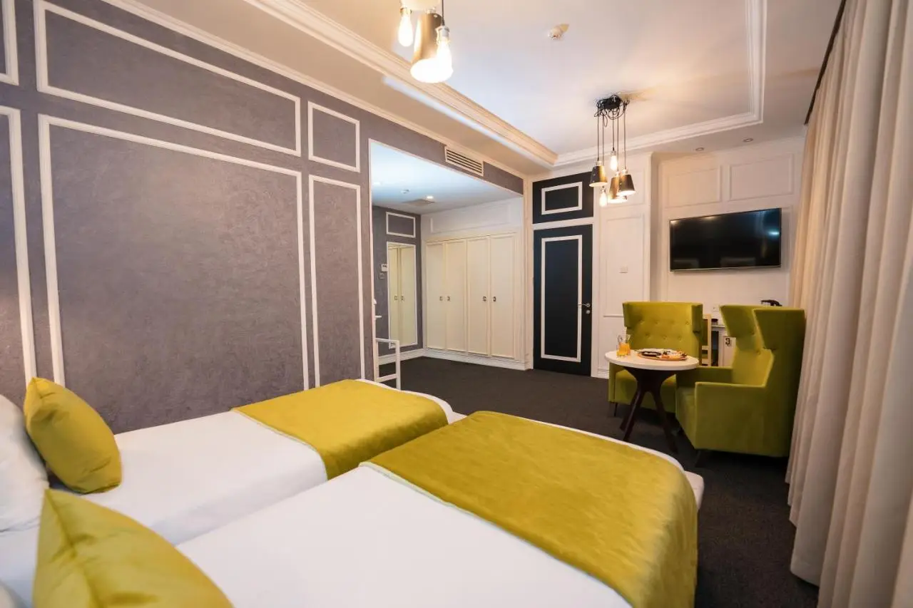 Dondar Hotel Formula 1 View