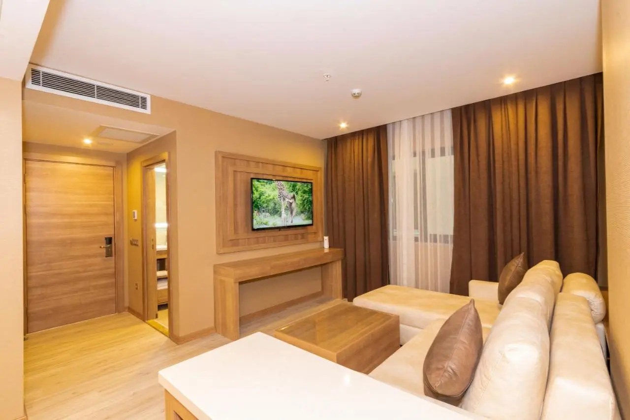 38 Hotel