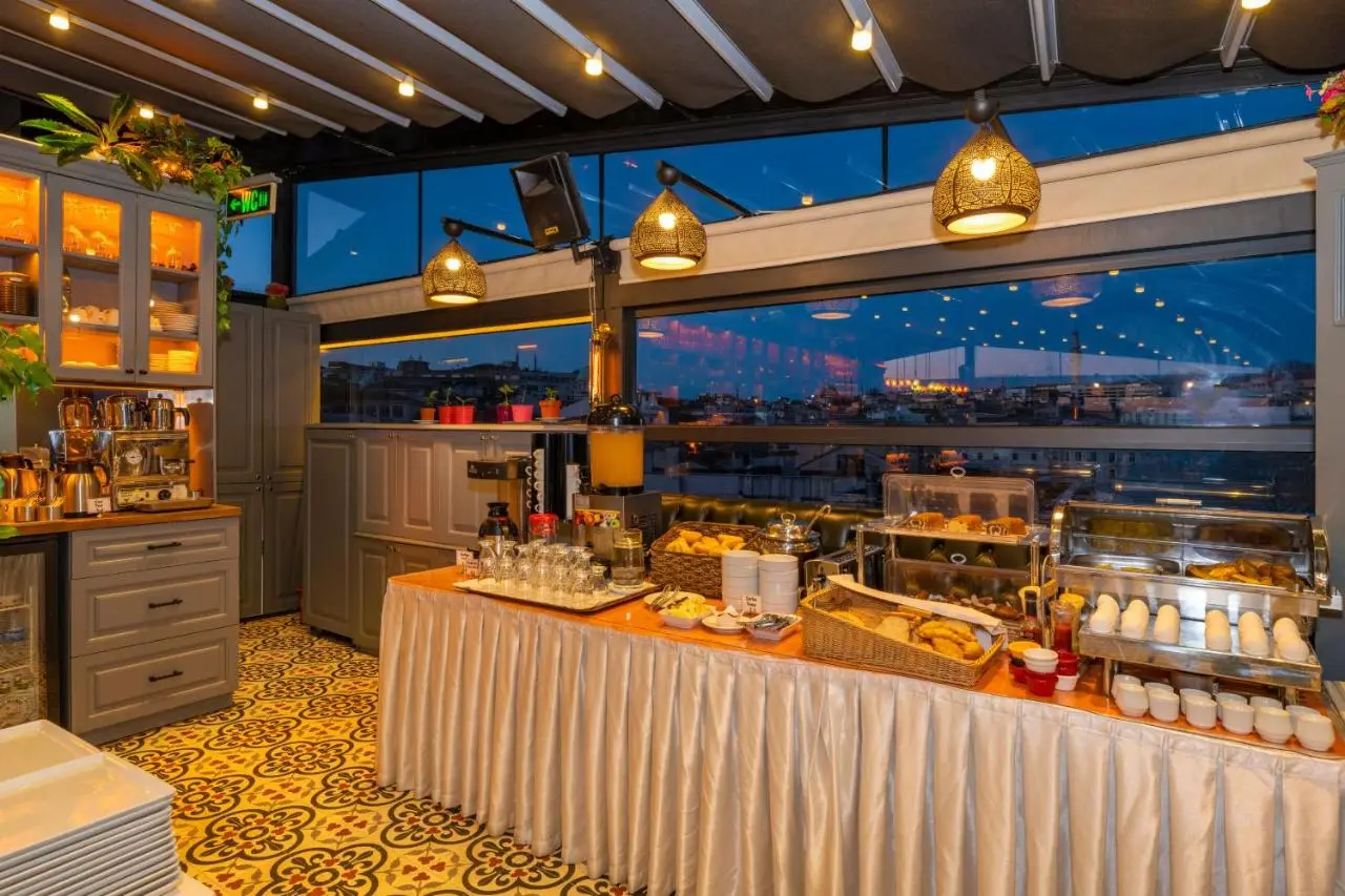 Alpek Hotel