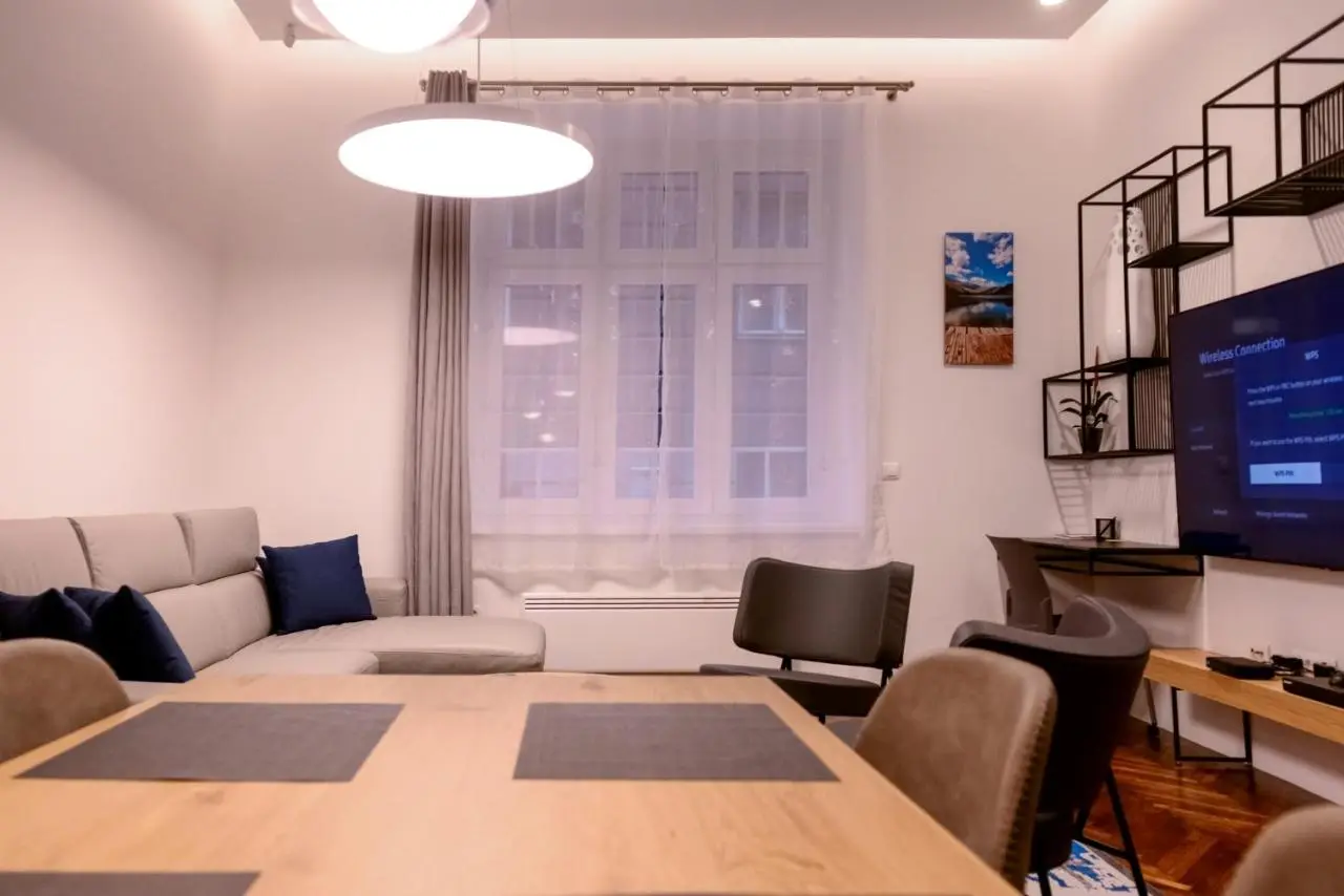 Modern & Comfortable Apartment in the City Center