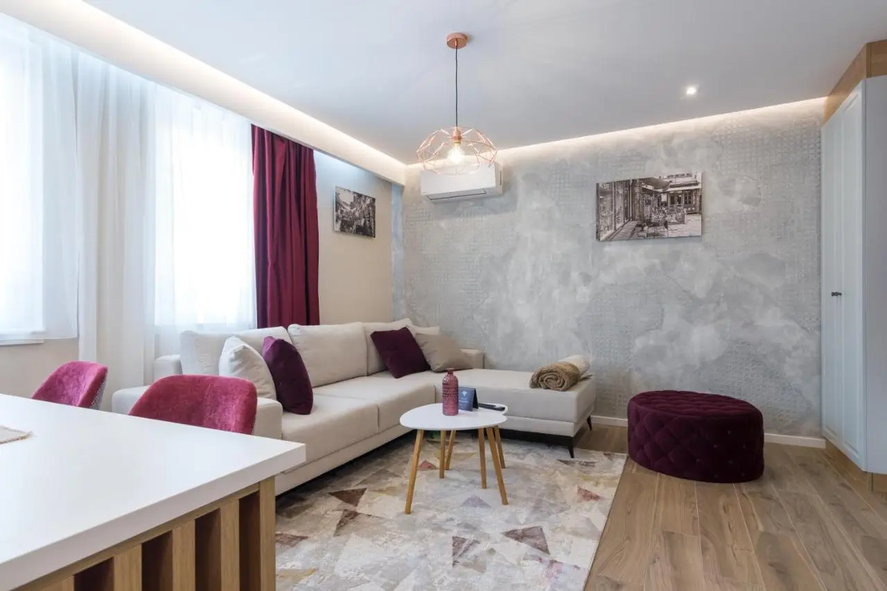 Mayisa Apartments