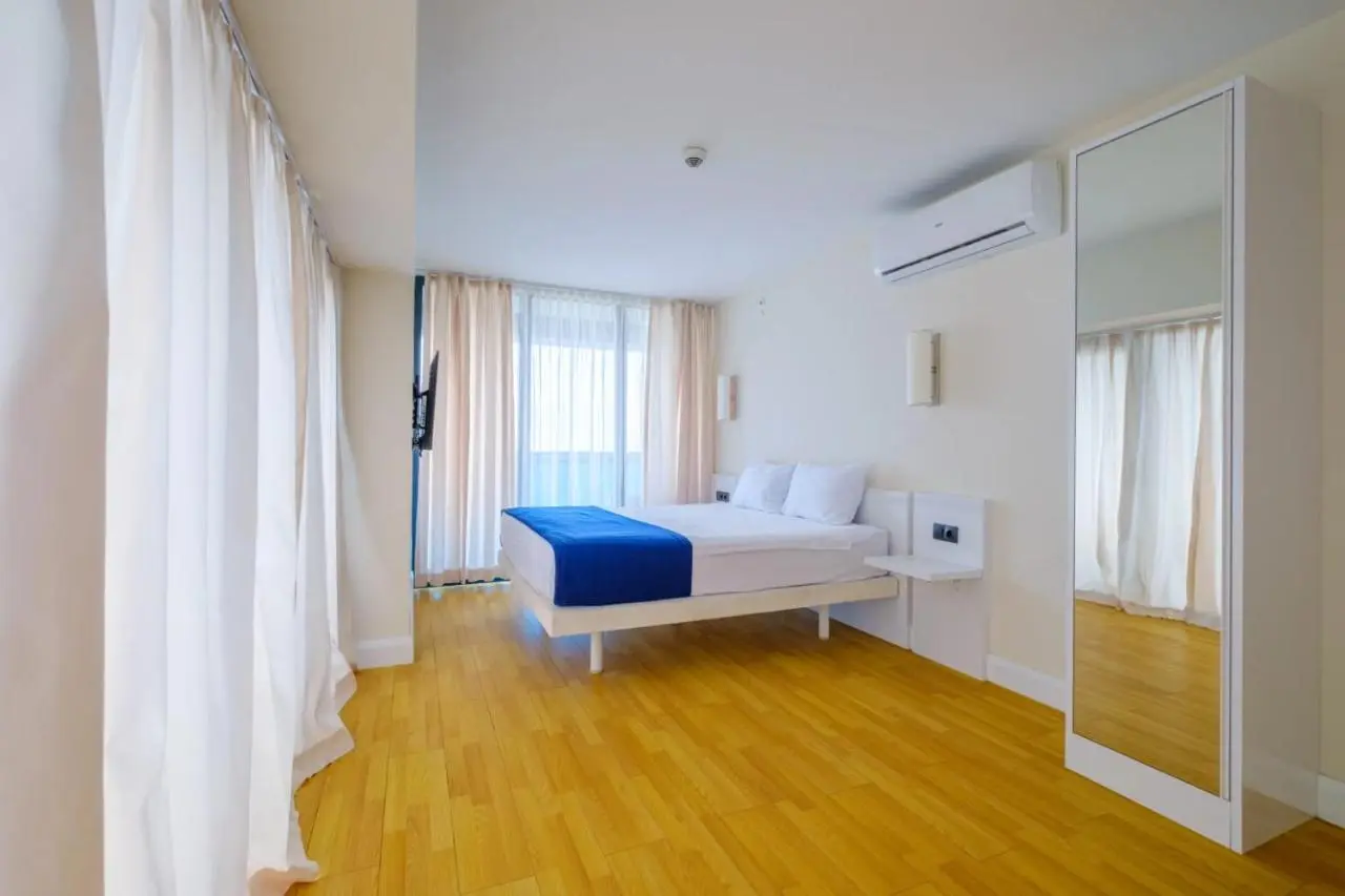 best VIP HOTEL panorama suites IN batumi R