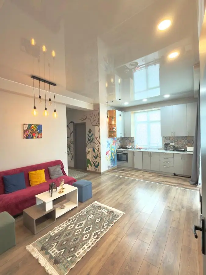 Apartment Pirveli