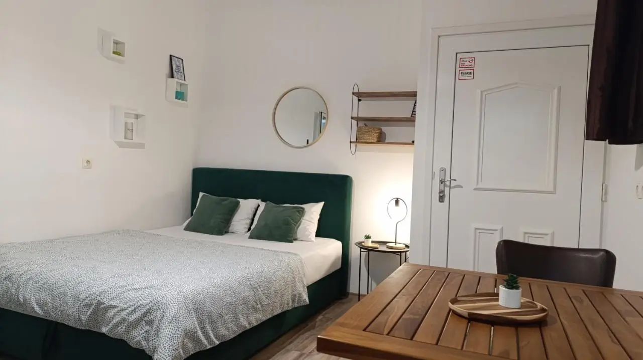 Apartment Mana