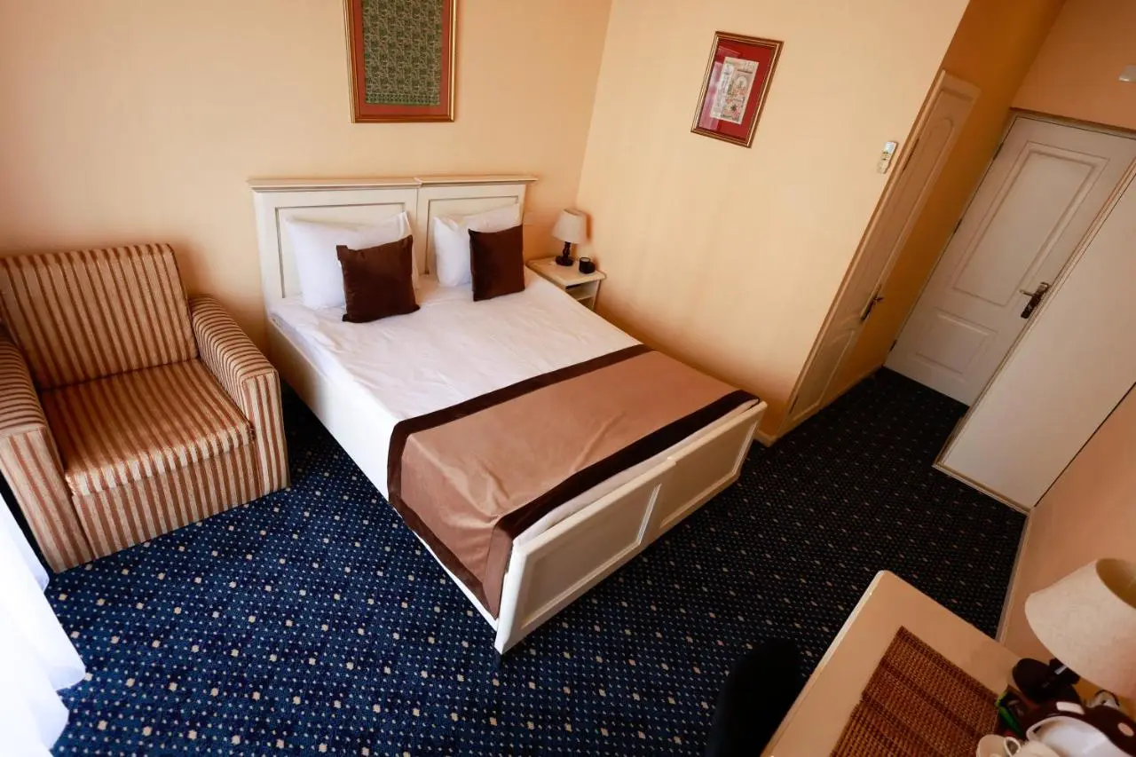 East Legend Hotel