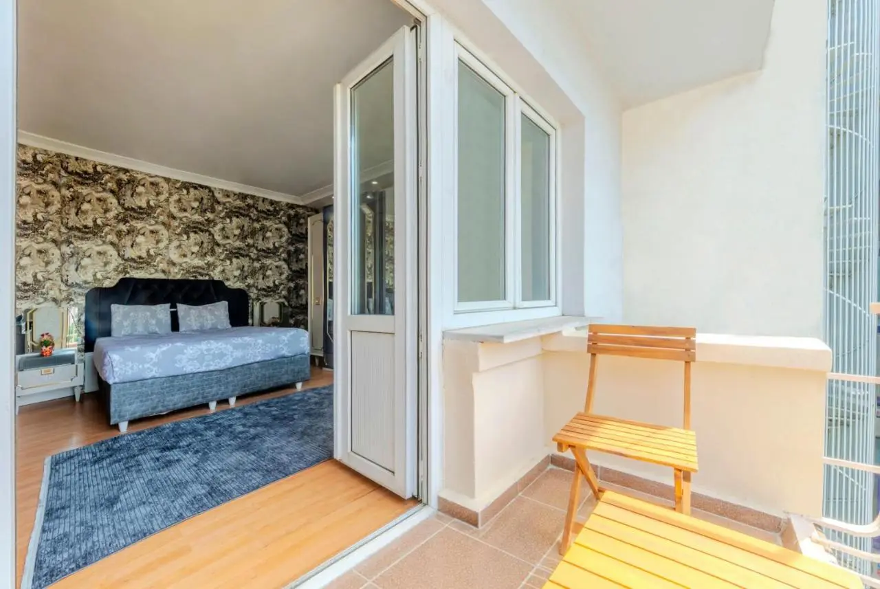 Palas Apartments