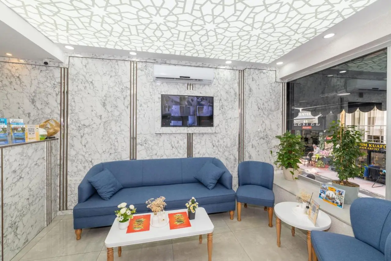 BiRAND SUiT HOTEL