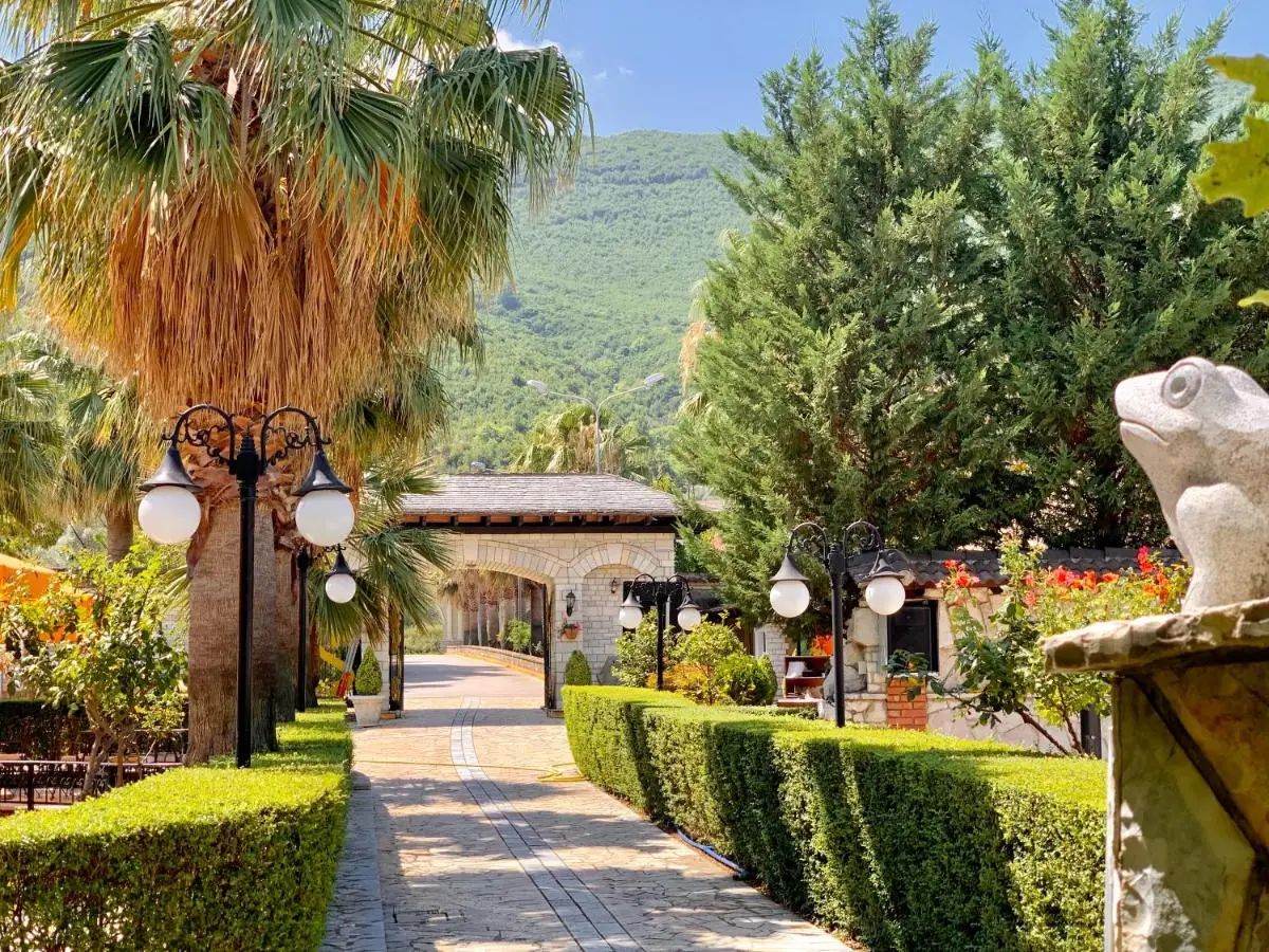 PalmaNova Resort