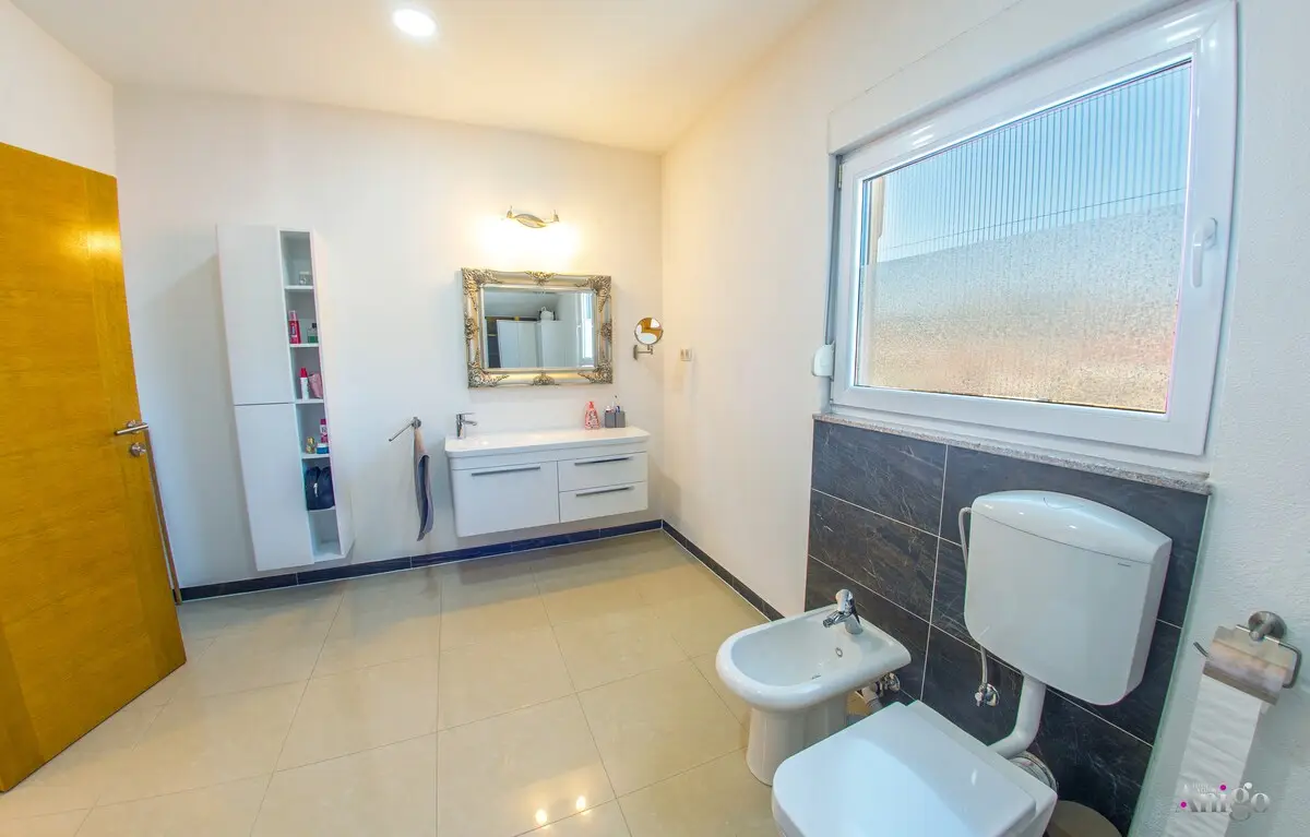Mostaria House
