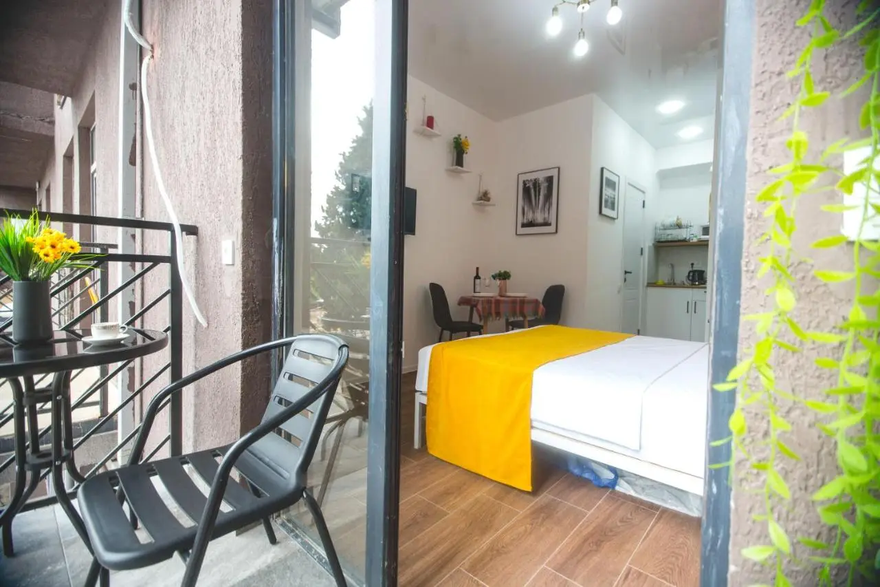 Holiday Rooms 5