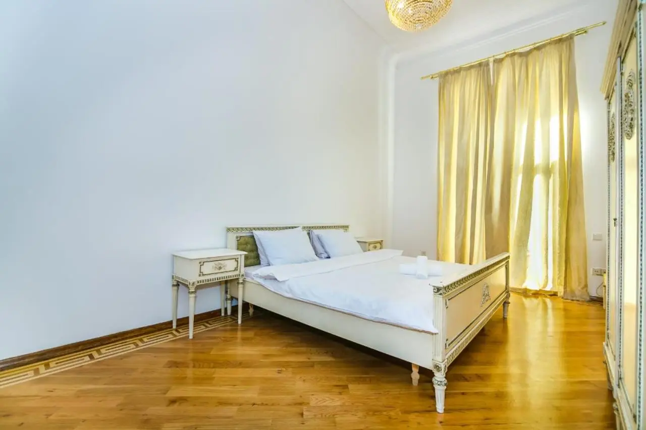 White Apartment In The Nizami Street