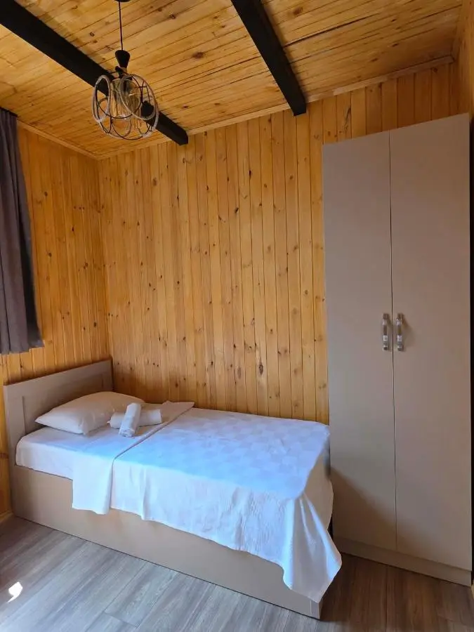Diamond Cottages