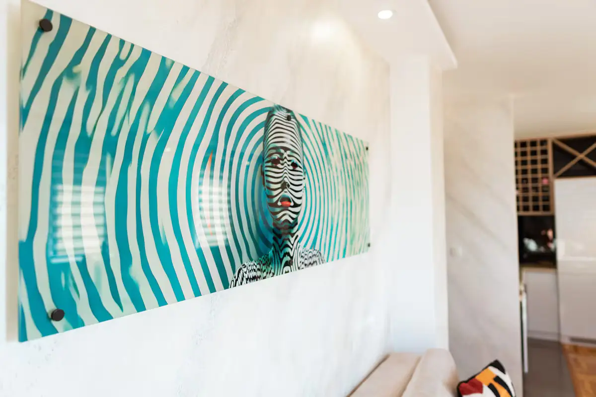 Top Floor Modern Penthouse | Free Parking