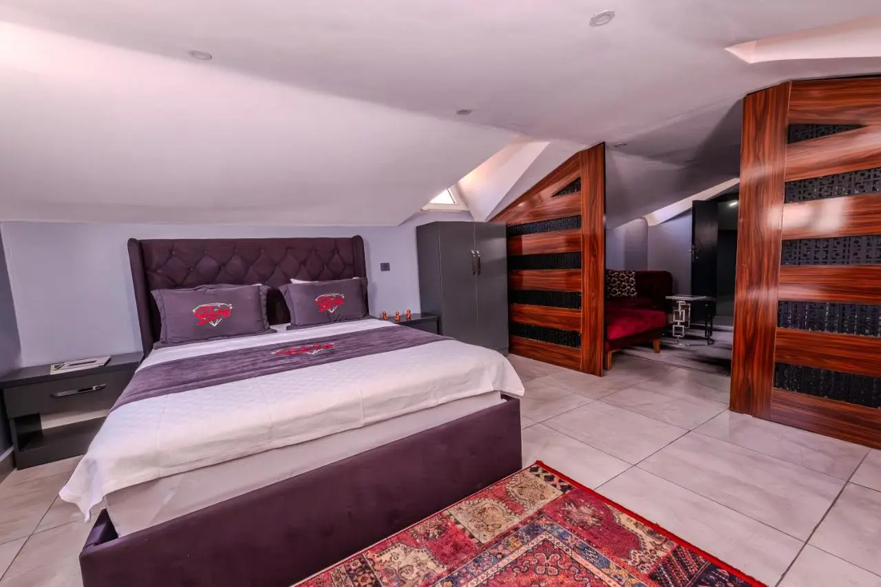 Ruby Hotel