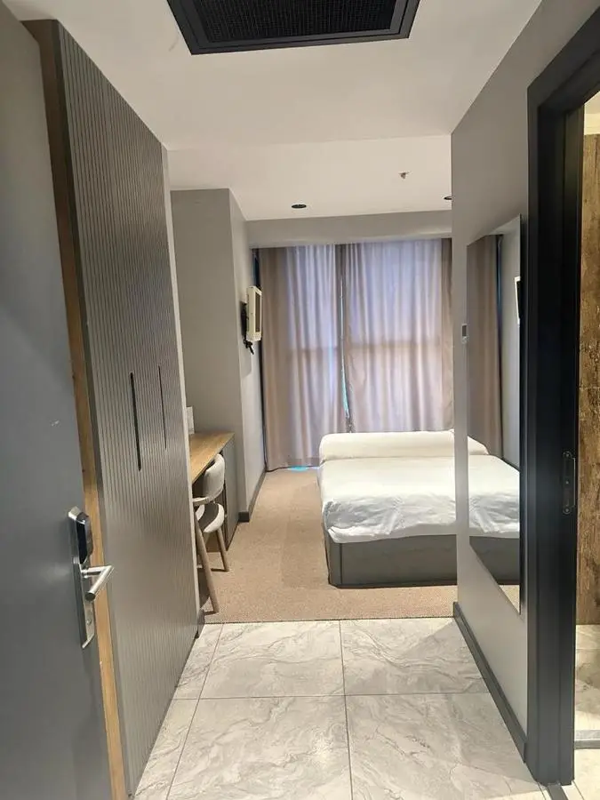 SHERLOCK HOMES HOTELS
