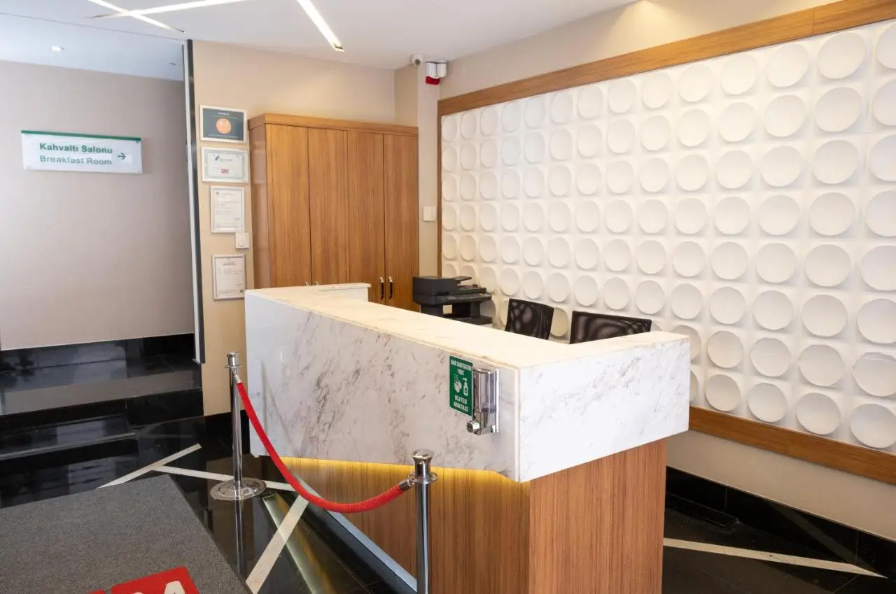 Elm Suite Hotel