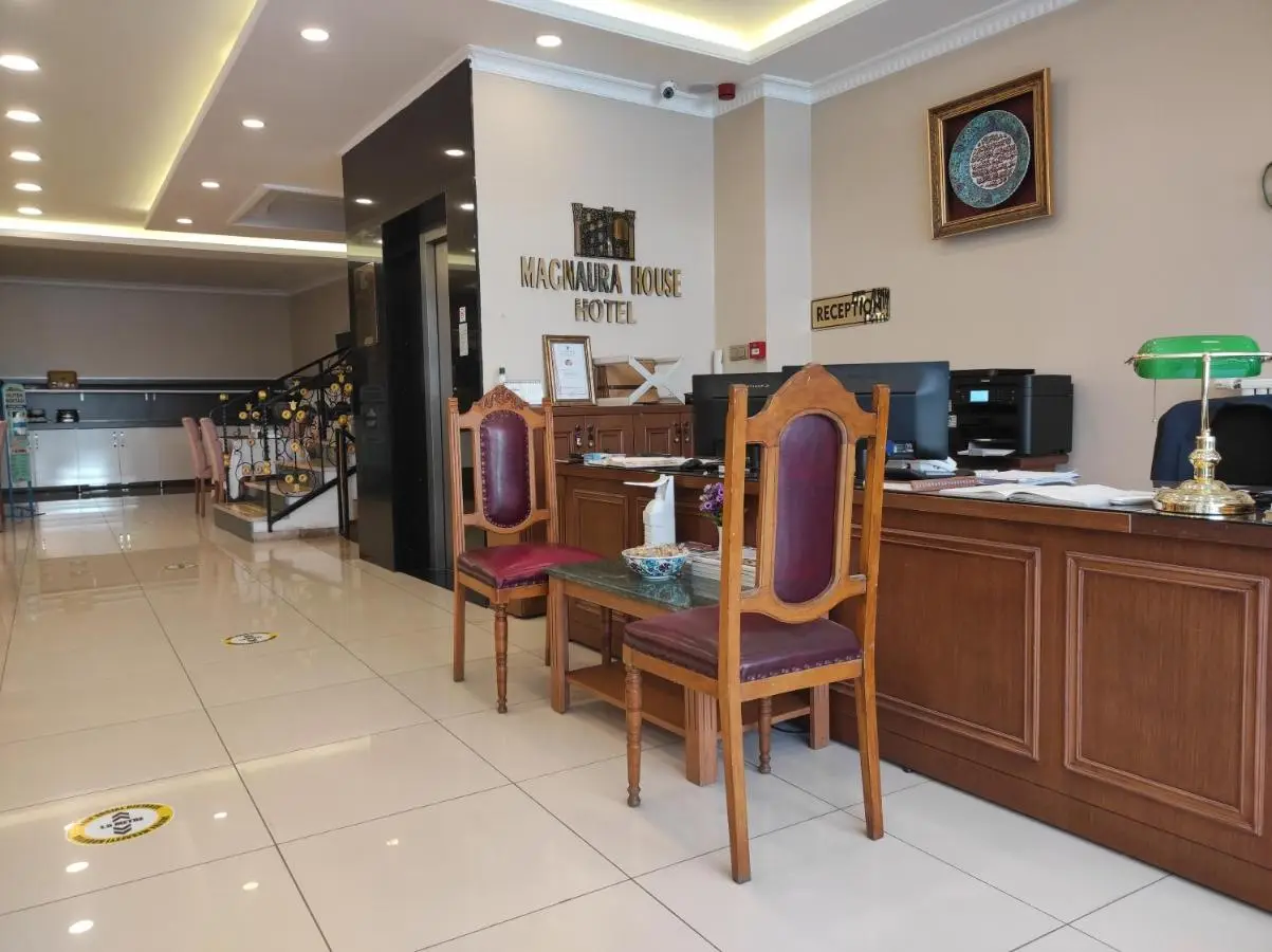 Magnaura House Hotel