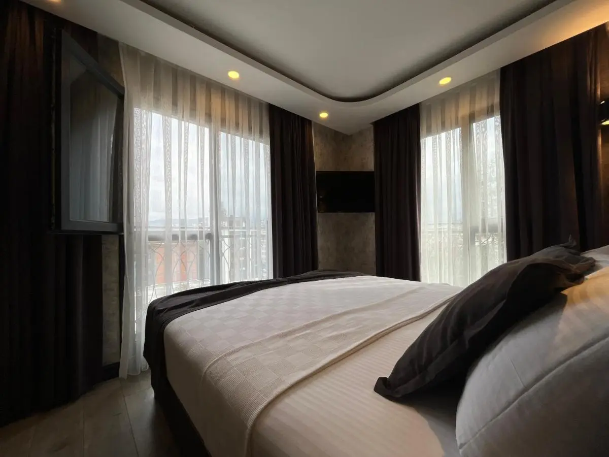 Avni Bey Otel
