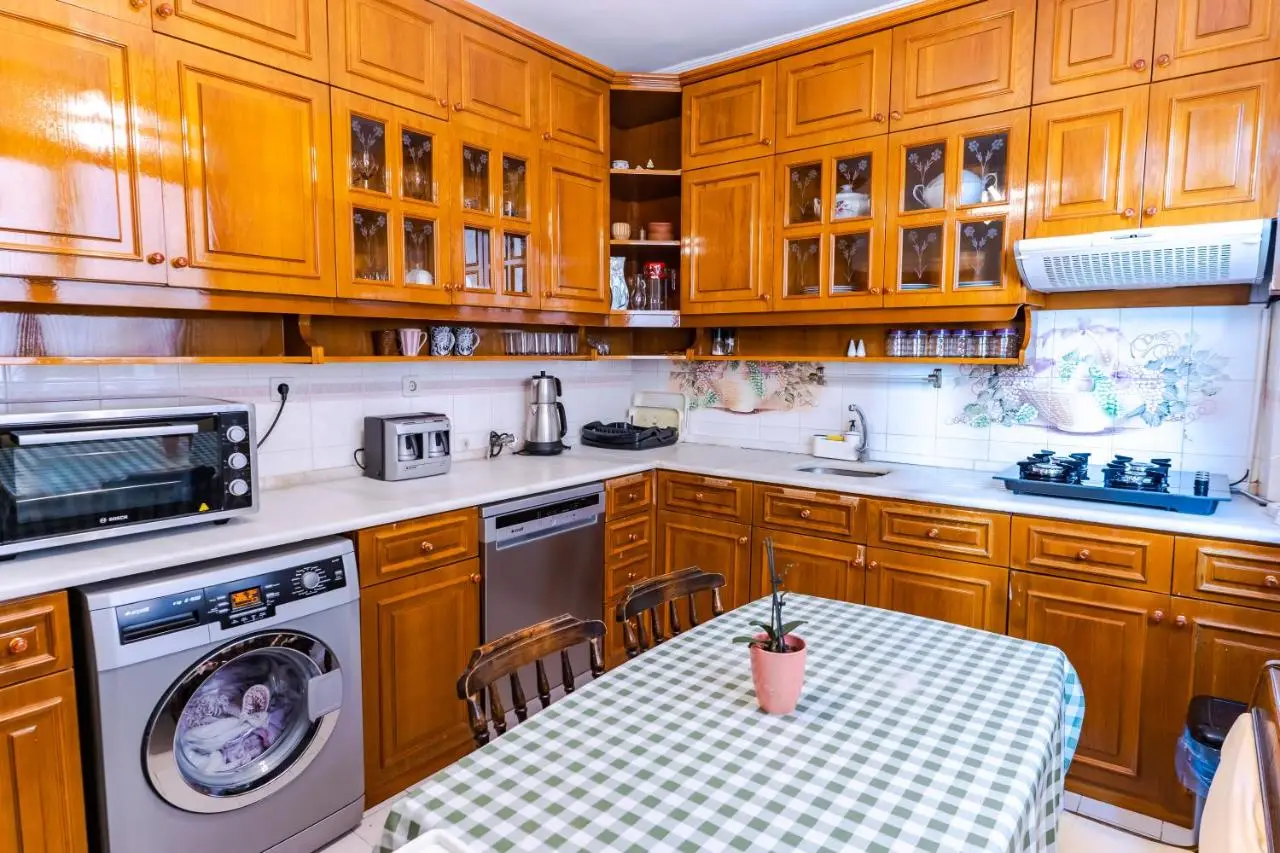 Kaplan Cosy Flat - All air conditioned & Heated 3 Bedrooms in the City