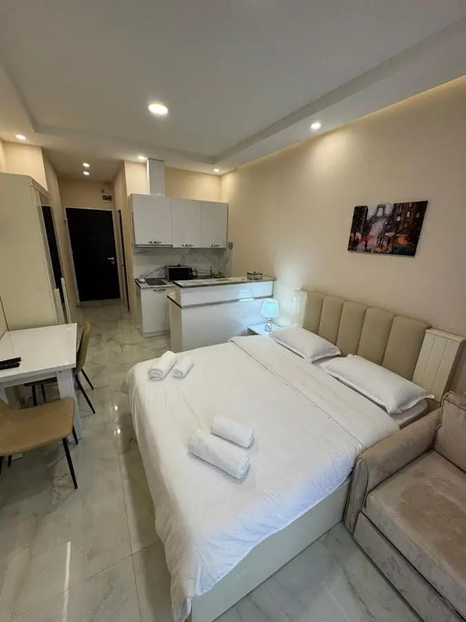 LiluHome Ameri Plaza apartment 21