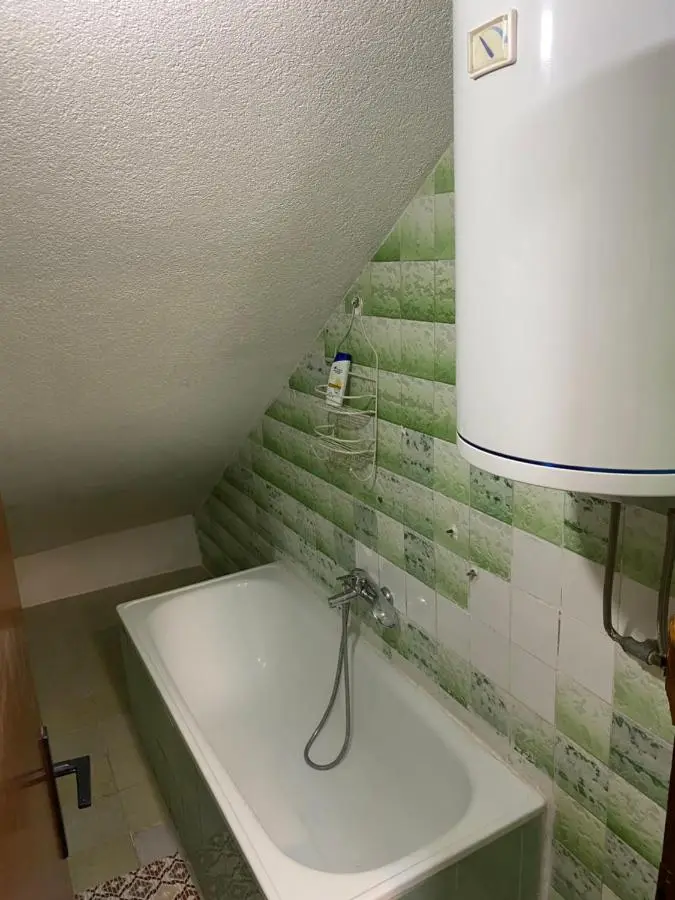 Lav Apartments