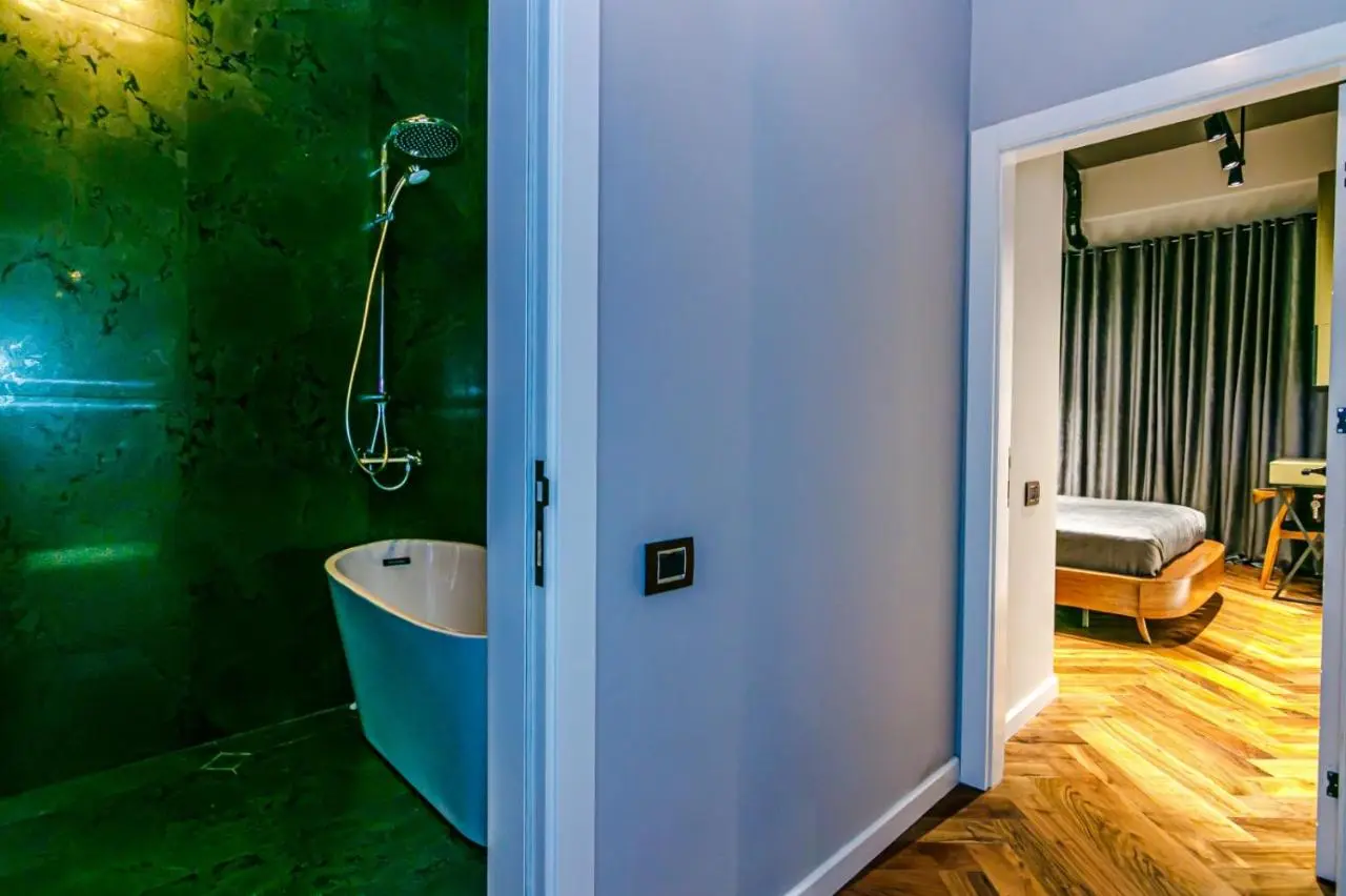 LUXURY K NightsBridge Residance White City