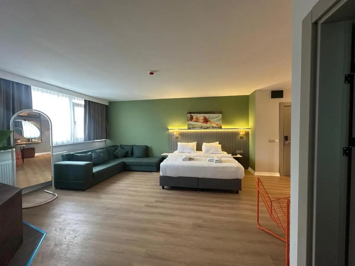 OTTO X Hotel