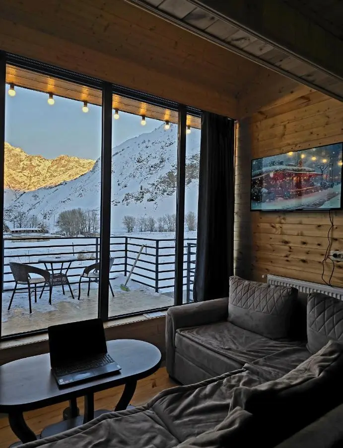 Grand Mountain Cottage