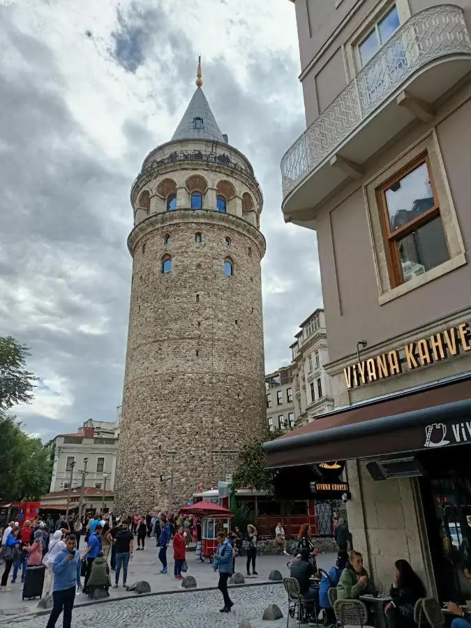 Agus Flats Galata