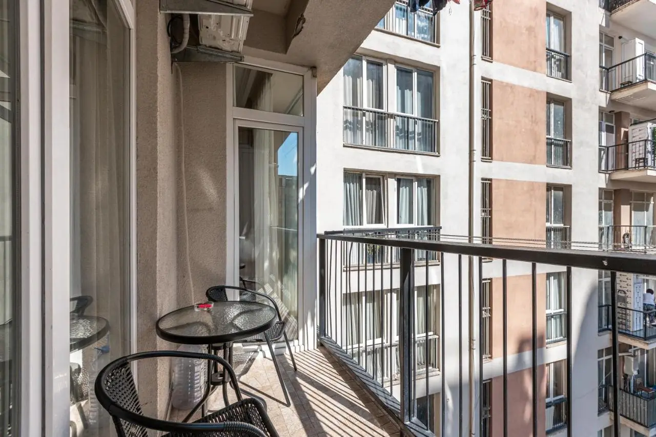 LE Home - Cozy 2 BR apartment in Saburtalo