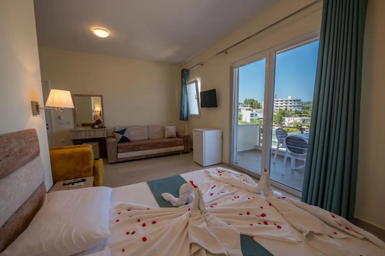 Golden Hotel