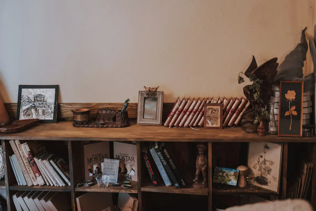 Hobbit House Mostar – Magical Underground Stay