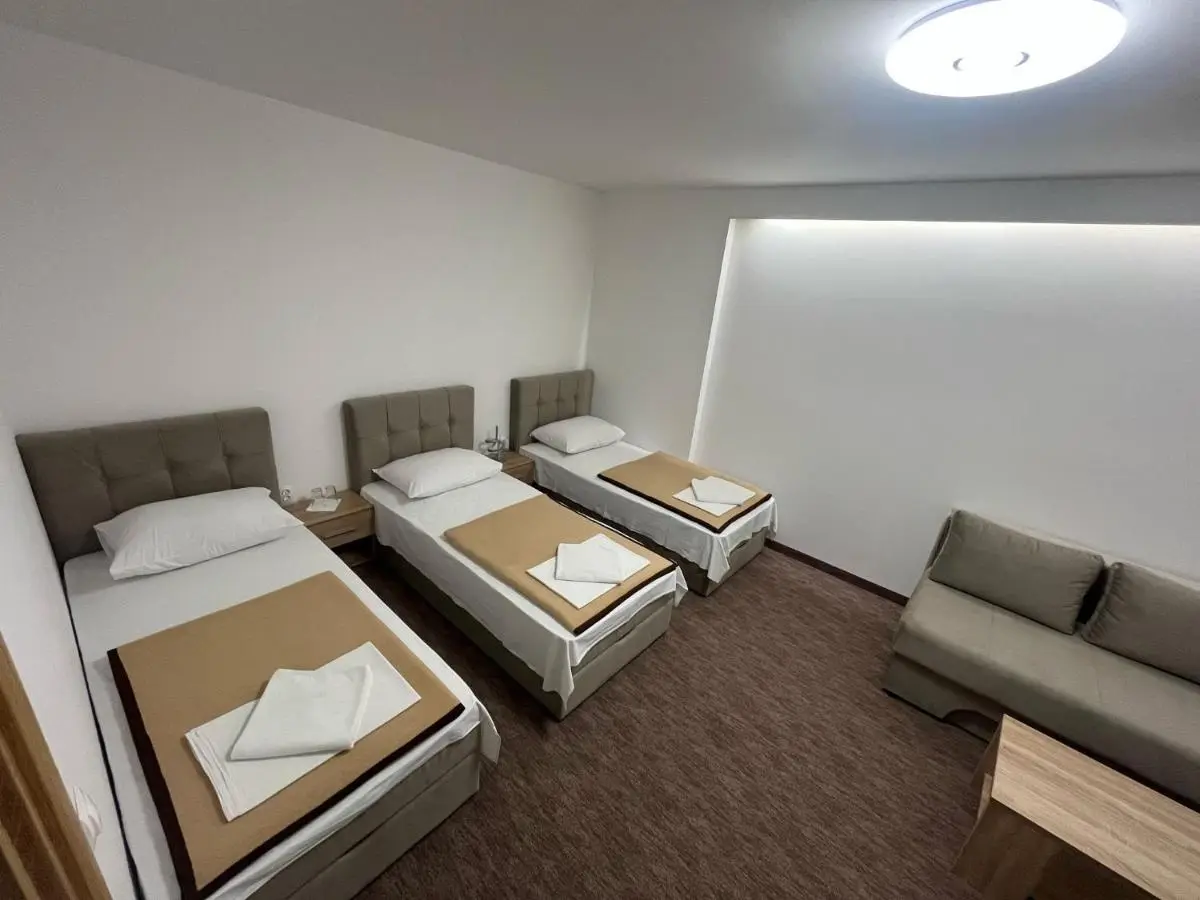 Motel Aura