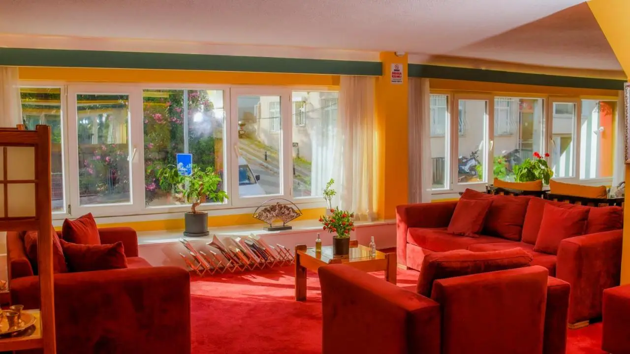 Mini Harem Hotel
