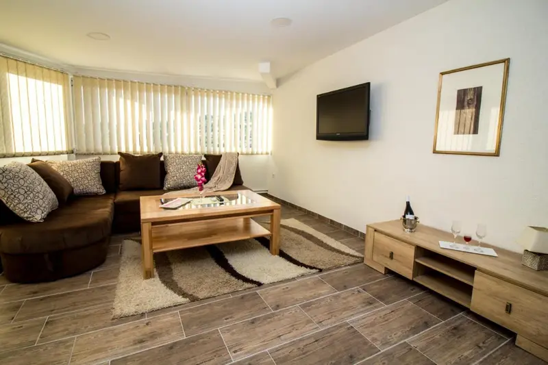 Hotel Piramida Sunca
