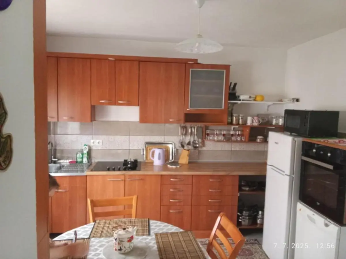 Hiža Guesthouse