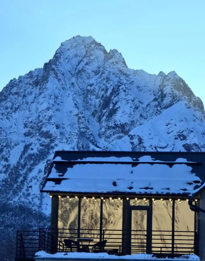 Grand Mountain Cottage