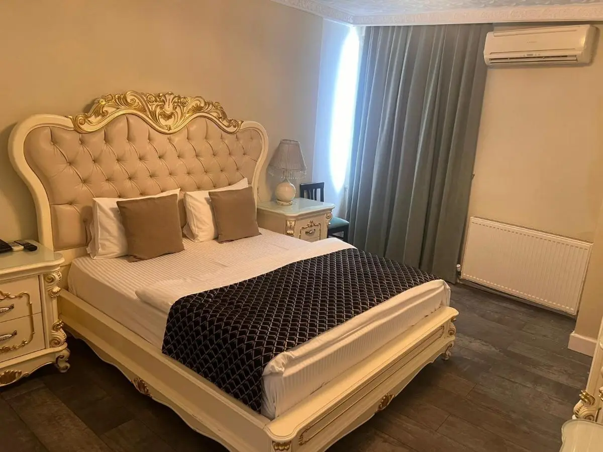 Best Town Hotel