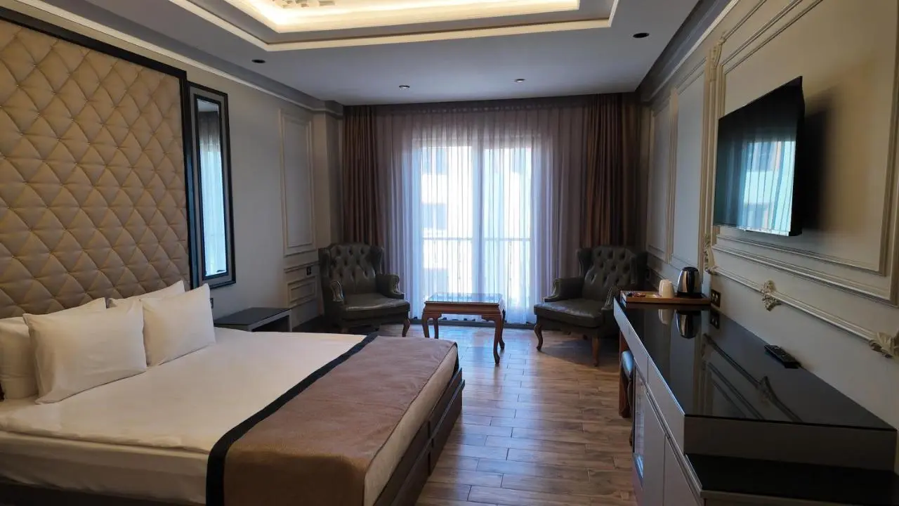 Lala Grand Hotel