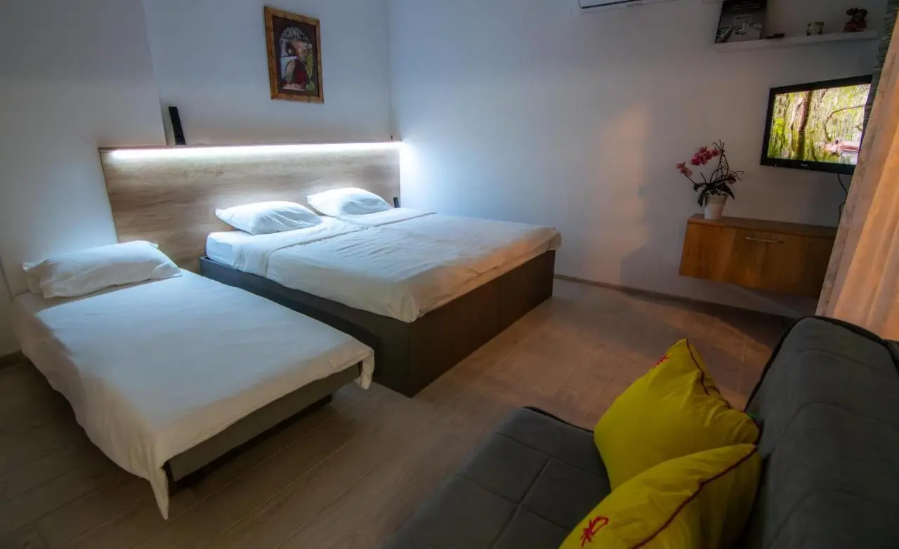 Studio Apartment Mia - free parking