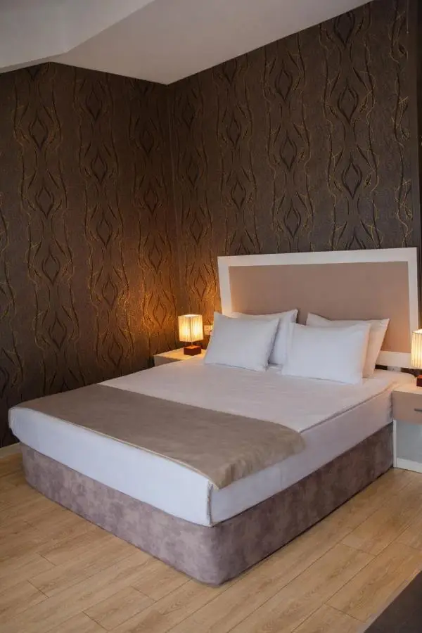 Diplomat Suites Hotel