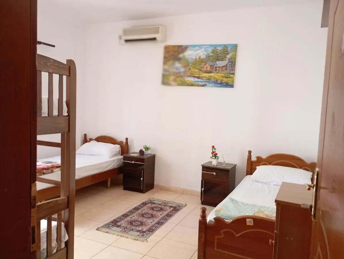 Blue Diamond HOSTEL Him Kolli STREET BUILDING NO 4