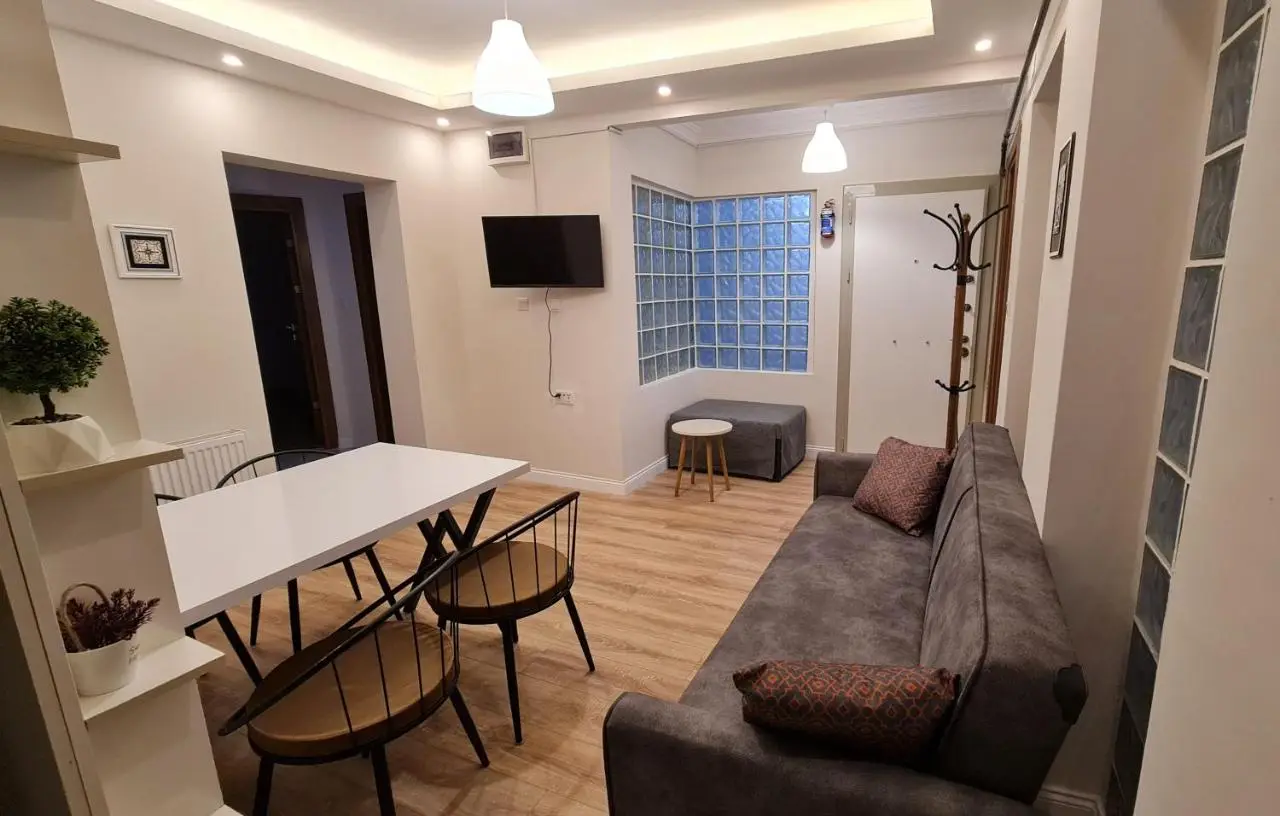 Cozy Spacious near Green Mosque