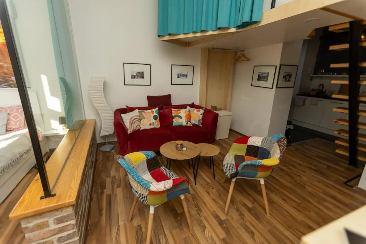 KIZZ Apartment